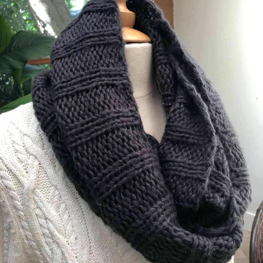 Infinity Gray Scarf - Picture 2 of 5